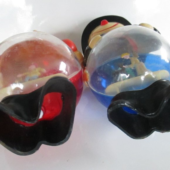 Santa Claus and Frosty the Snowman 1950s Vintage Christmas Snow Globes - Picture 4 of 7